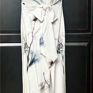 Monique Lhuillier White Floral Maxi Dress